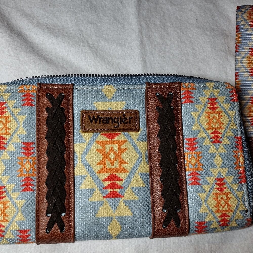Wrangler Blue Aztec Wristlet Wallet